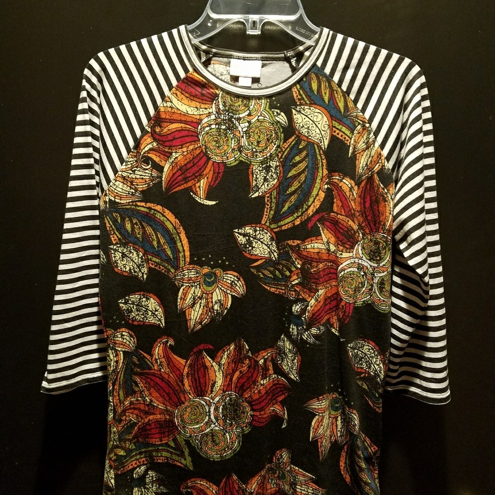 Lularoe Randy- 3 qtr sleeve